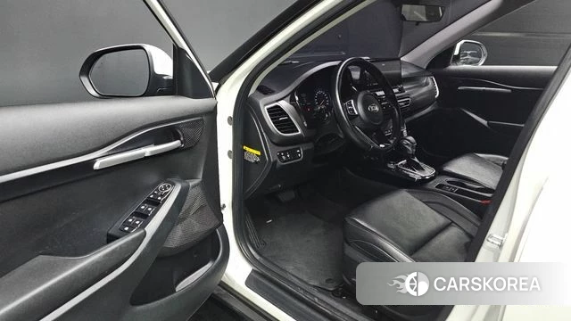 Kia Seltos 2020 Белый из Кореи, фото 2