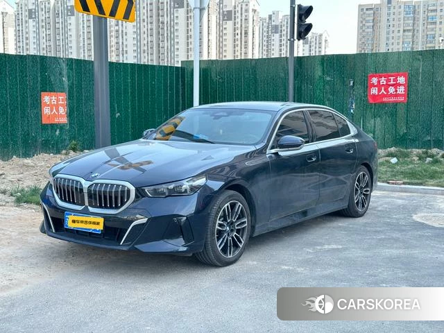 BMW 5 series 2025 Черный из Китая, фото 2