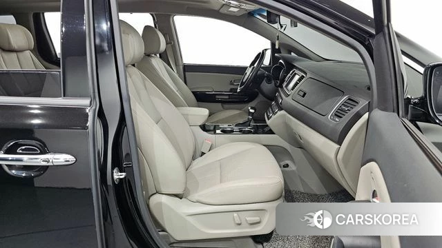 Kia The New Carnival 2018 Черный из Кореи, фото 2