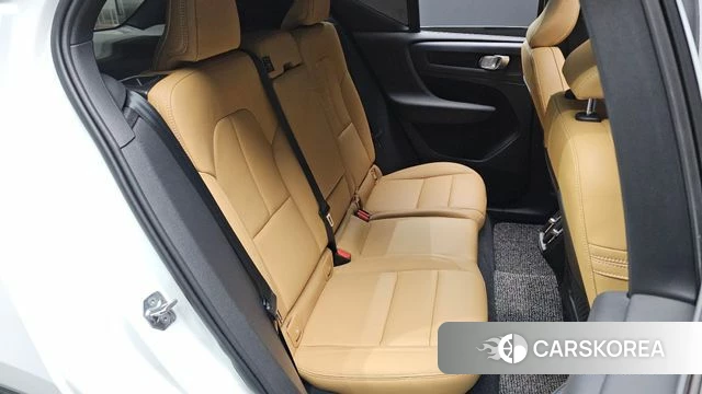 Volvo XC40 2020 Белый из Кореи, фото 2