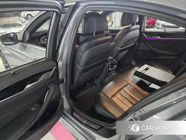 BMW 5 Series (G30) 2023 Серый из Кореи, фото 2