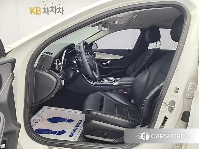 Mercedes-Benz C-Class W205 2018 Белый из Кореи, фото 2