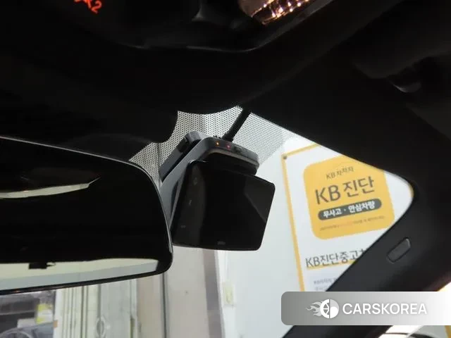 BMW 5 Series (G60) 2024 Белый из Кореи, фото 2