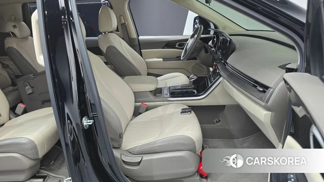 Kia Carnival 4th generation 2023 Черный из Кореи, фото 2
