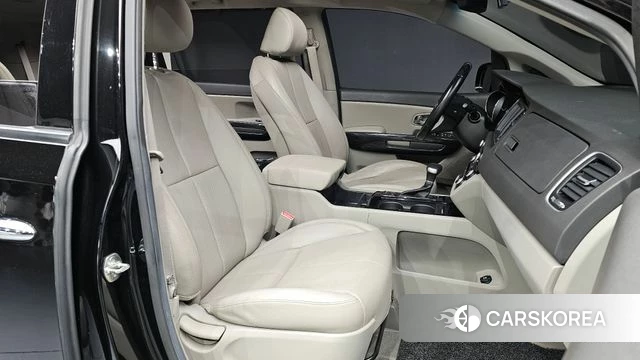 Kia All New Carnival 2018 Черный из Кореи, фото 2