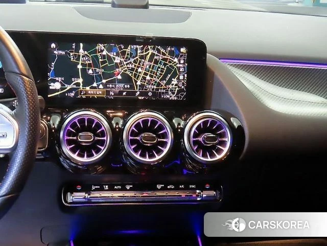 Mercedes-Benz GLA - Class H247 2021 Белый из Кореи, фото 2