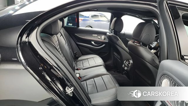 Mercedes-Benz E-Class W213 2022 Черный из Кореи, фото 2