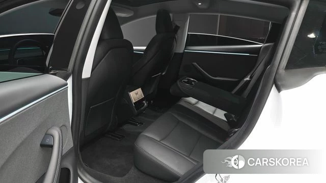Tesla Model 3 2024 Белый из Кореи, фото 2