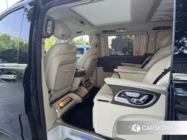 Mercedes-Benz V-class 2022 Черный из Китая, фото 2