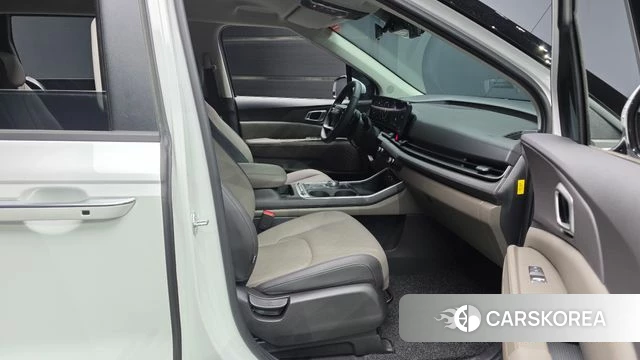 Kia The New Carnival 4th Generation 2025 Белый из Кореи, фото 2