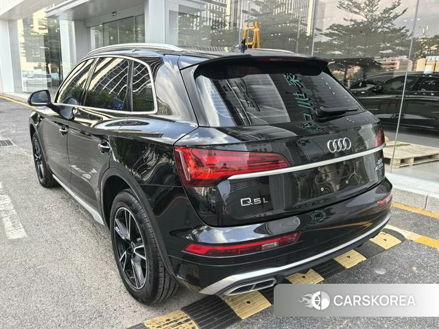 Audi Q5L 2023 Черный из Китая, фото 2