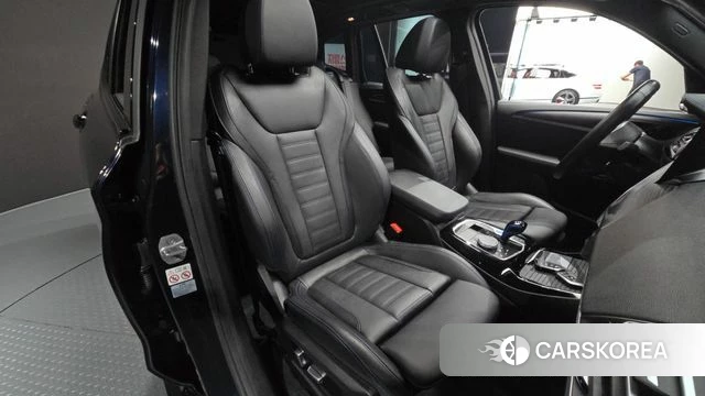 BMW iX3 2022 Черный из Кореи, фото 2