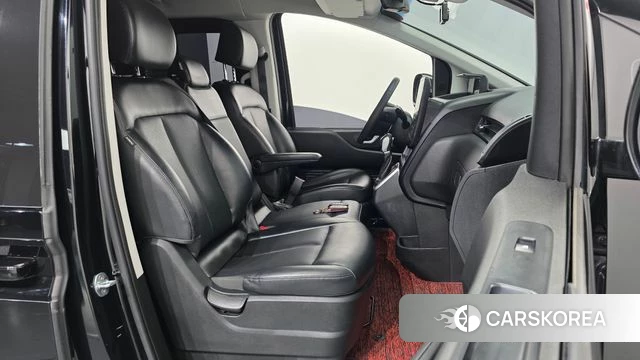Hyundai Staria 2021 Черный из Кореи, фото 2