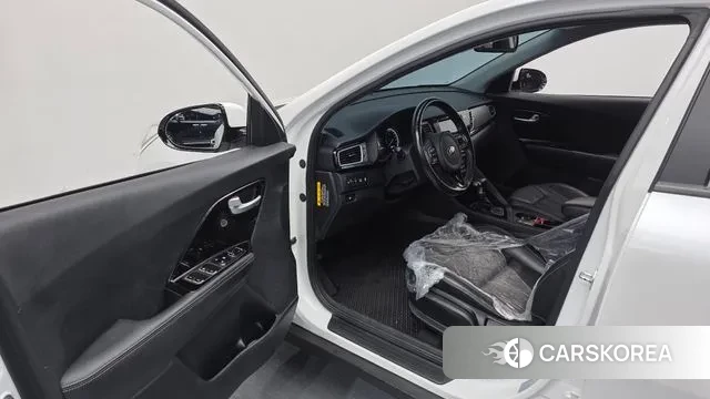Kia Niro 2018 Белый из Кореи, фото 2