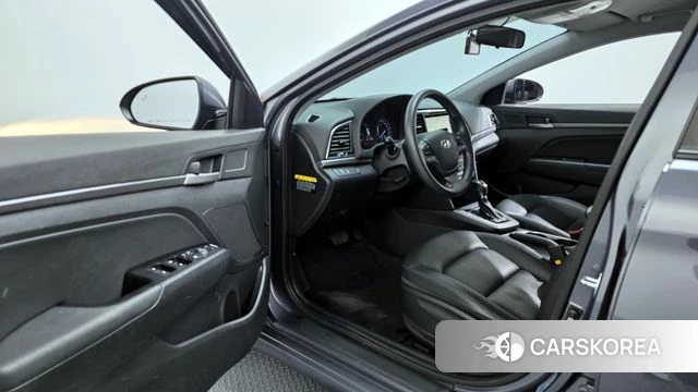 Hyundai Avante AD 2018 Серый из Кореи, фото 2