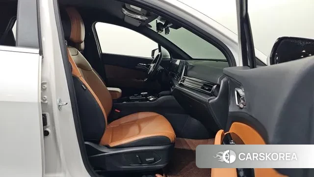 Kia Sportage 5th Generation 2023 Белый из Кореи, фото 2