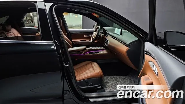 Genesis GV70 2023 Черный из Кореи, фото 2