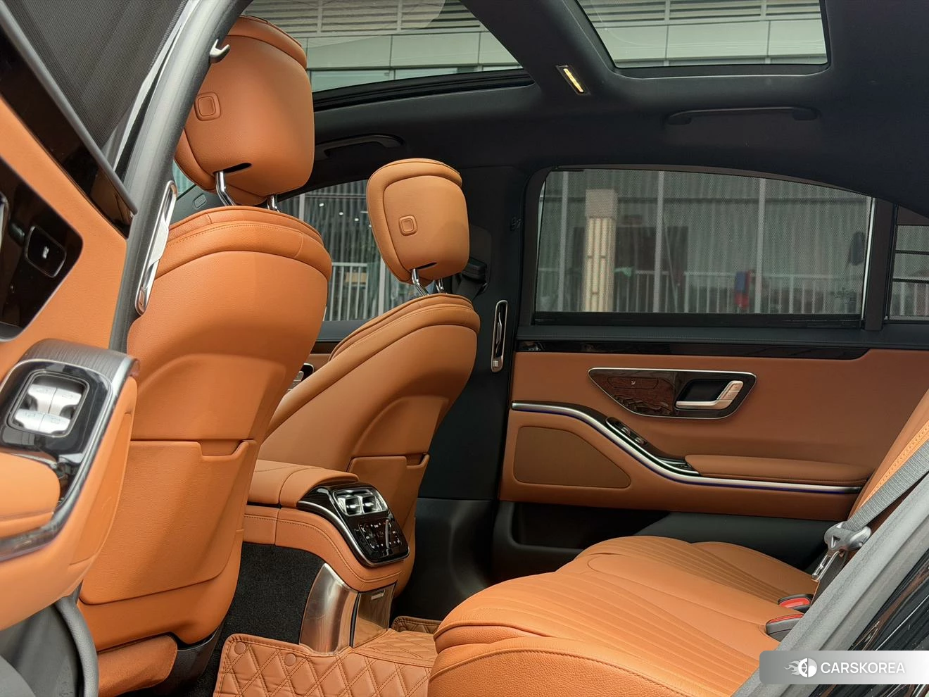 Mercedes-Benz S-class 2024 Черный из Китая, фото 2