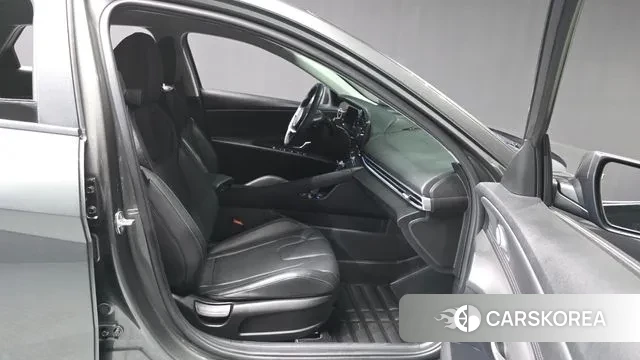 Hyundai The New Avante (CN7) 2023 Серый из Кореи, фото 2