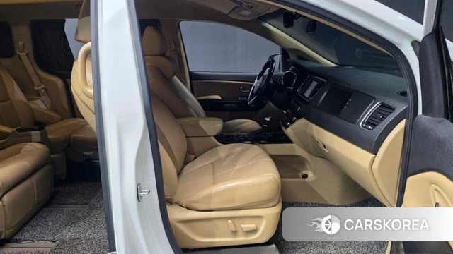 Kia The New Carnival 2019 Белый из Кореи, фото 2