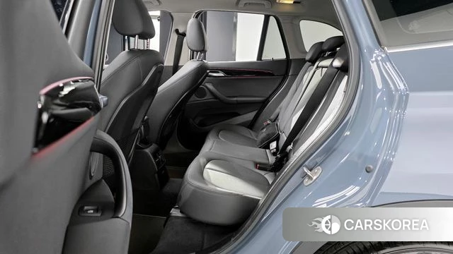 BMW X1 (F48) 2021 Серый из Кореи, фото 2