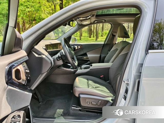 BMW X3 2025 Серебристо-серый из Китая, фото 2