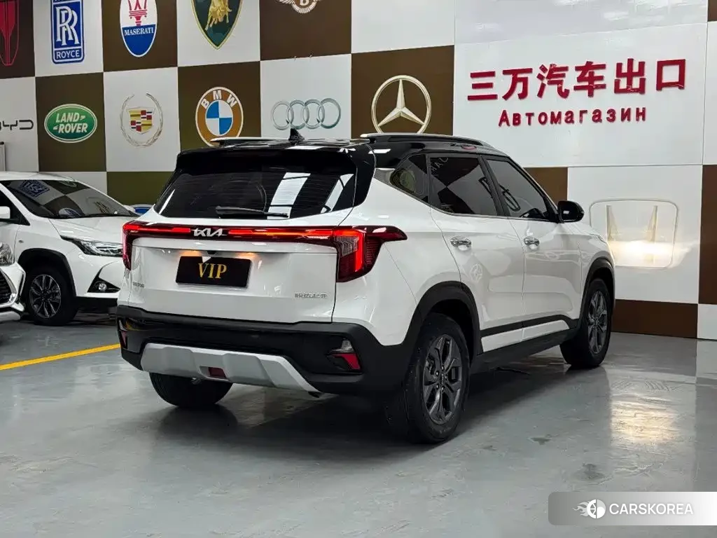 Kia Seltos 2023 Белый из Китая, фото 2