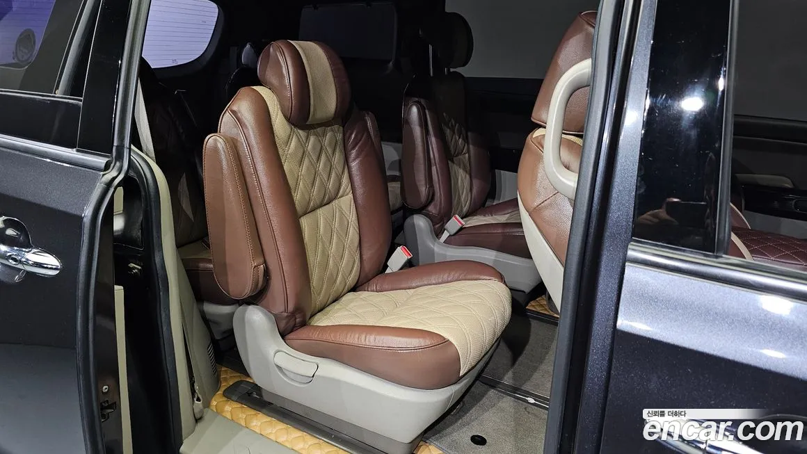 Kia The New Carnival 2019 Серый из Кореи, фото 2