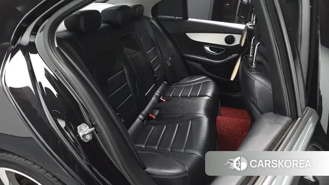 Mercedes-Benz C-Class W205 2018 Черный из Кореи, фото 2