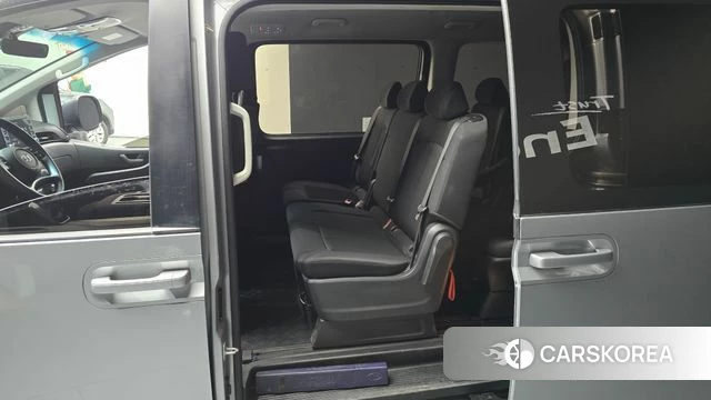 Hyundai Staria 2023 Серебряный из Кореи, фото 2