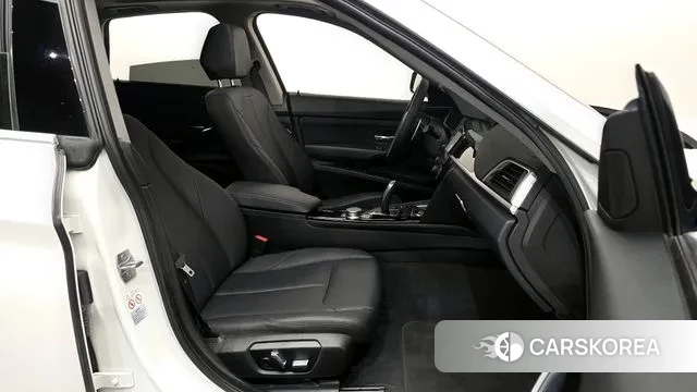 BMW 3 Series GT (F34) 2019 Белый из Кореи, фото 2