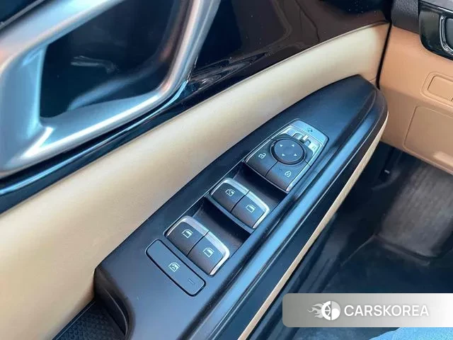 Kia Carnival 4th generation 2023 Белый из Кореи, фото 2