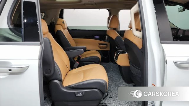 Kia Carnival 4th generation 2023 Белый из Кореи, фото 2