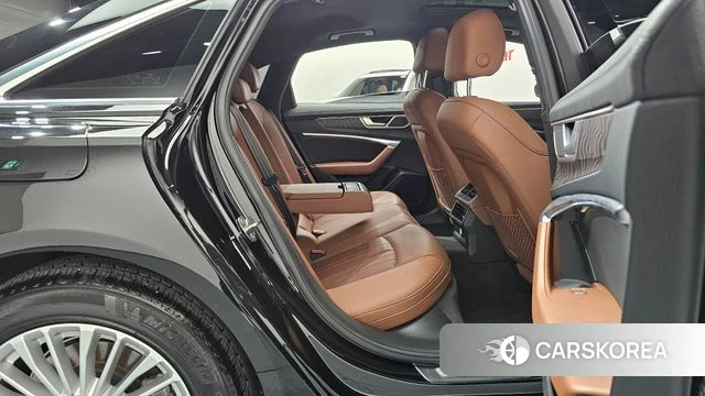 Audi A6 (C8) 2020 Черный из Кореи, фото 2