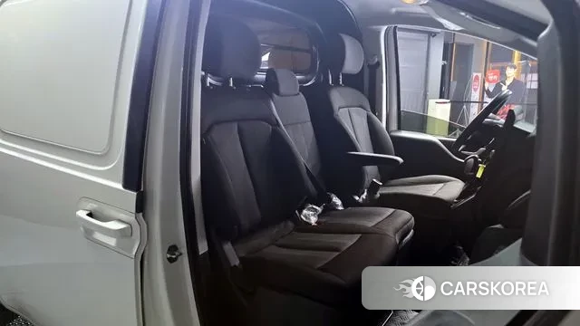 Hyundai Staria 2021 Белый из Кореи, фото 2