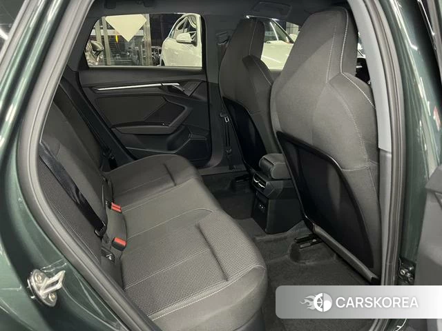 Audi A3 2024 Зеленый из Китая, фото 2