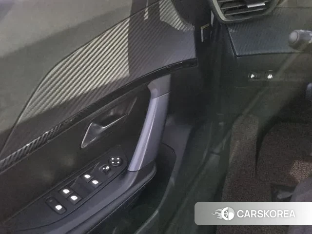 Peugeot 2008 Second generation 2021 Белый из Кореи, фото 2