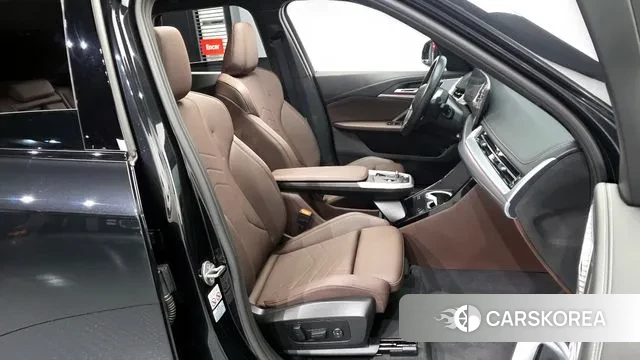 BMW X1 (U11) 2023 Черный из Кореи, фото 2