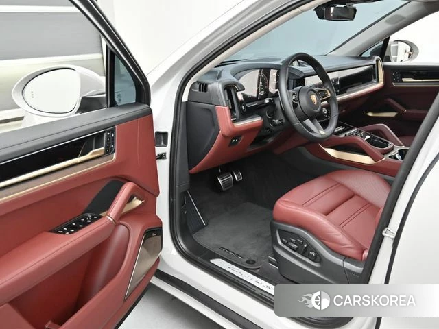 Porsche Cayenne (PO536) 2025 Жемчужный цвет из Кореи, фото 2