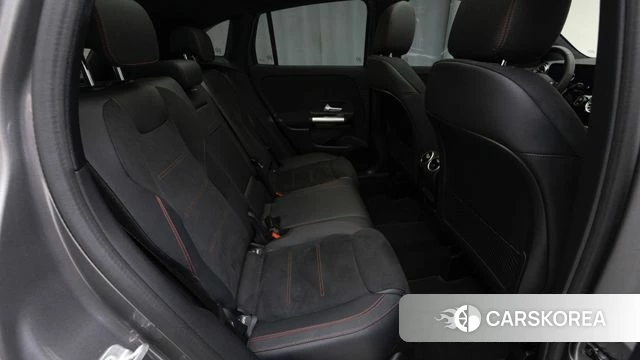 Mercedes-Benz GLA - Class H247 2025 Коричневый из Кореи, фото 2