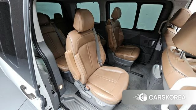 Hyundai Staria 2022 Белый из Кореи, фото 2