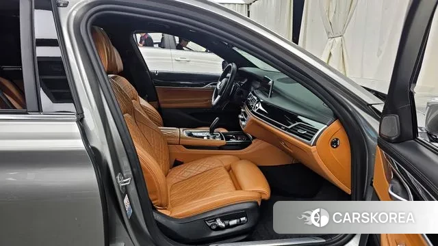 BMW 7 Series (G11) 2019 Серебристо-серый из Кореи, фото 2