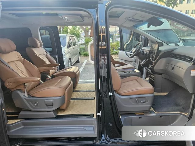 Hyundai Staria id 4333980 из Кореи 2