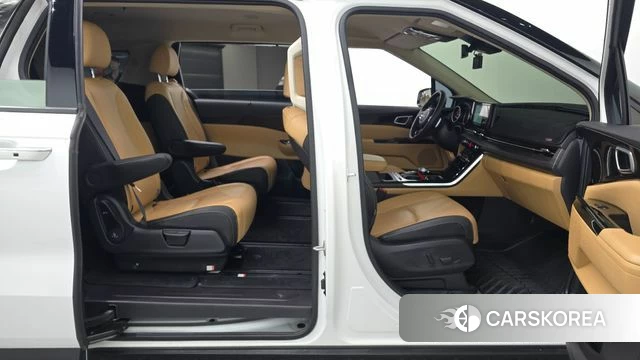 Kia Carnival 4th generation 2023 Белый из Кореи, фото 2