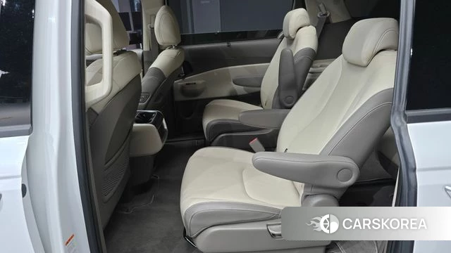 Kia The New Carnival 4th Generation 2025 Белый из Кореи, фото 2