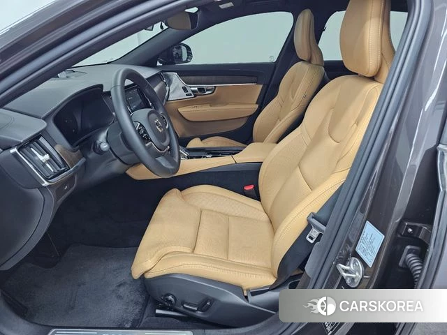 Volvo S90 2024 Серебряный из Кореи, фото 2