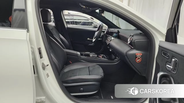 Mercedes-Benz A-Class W177 2022 Белый из Кореи, фото 2