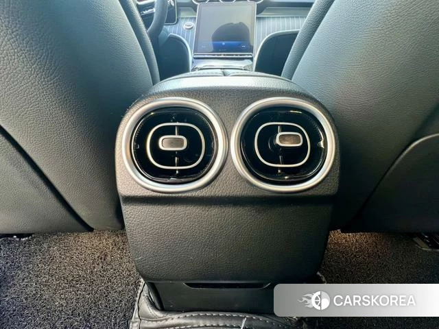 Mercedes-Benz Class C 2024 Белый из Китая, фото 2