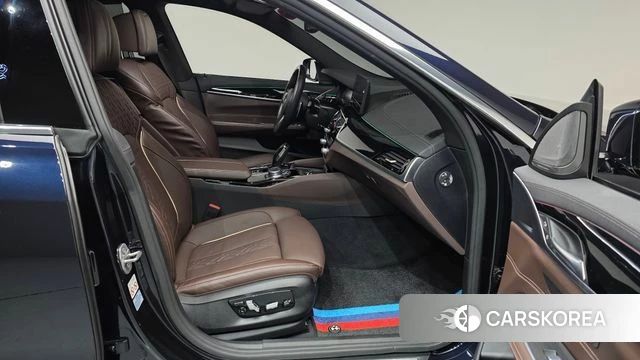 BMW 6 Series GT (G32) 2021 Черный из Кореи, фото 2