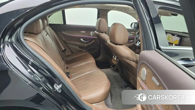 Mercedes-Benz E-Class W213 2019 Черный из Кореи, фото 2